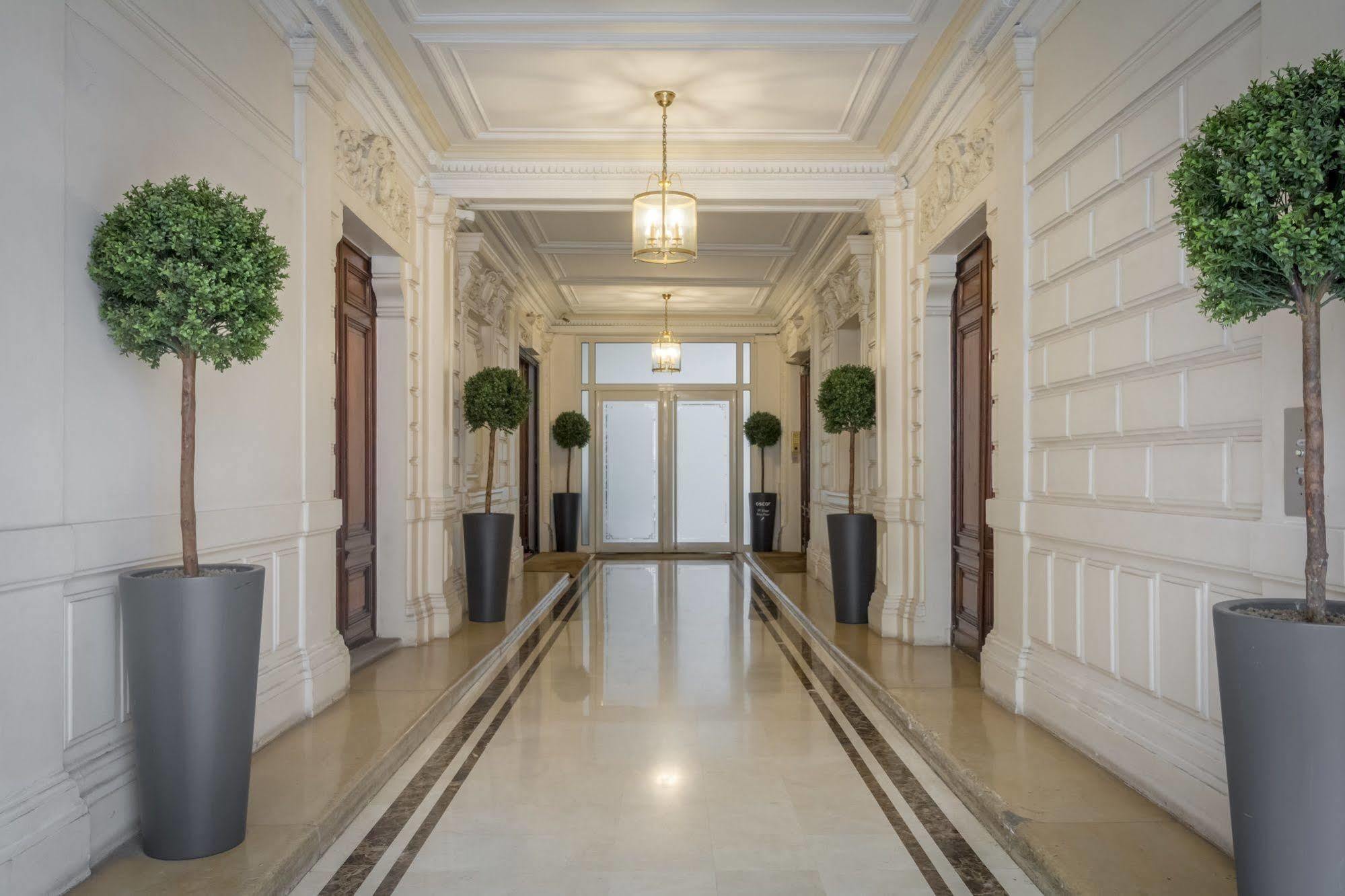 Hotel 33 Marbeuf Paris Luaran gambar